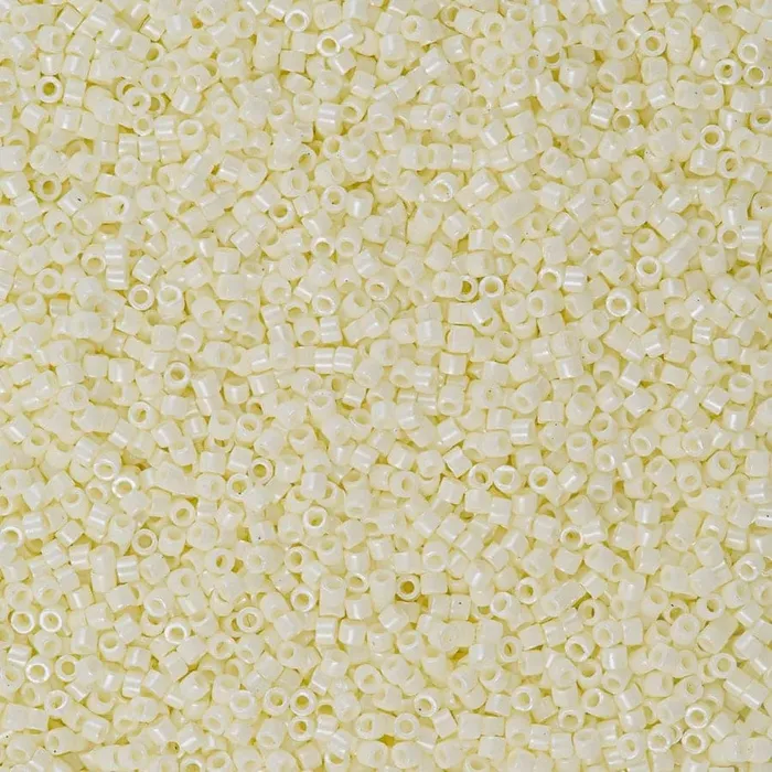 DB2402 Light Buttercream Ceylon Miyuki Delica 110 Peppy Beads Necklaces