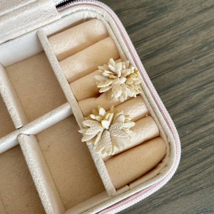 Earrings ISZI Fabric Flower Stud Earrings