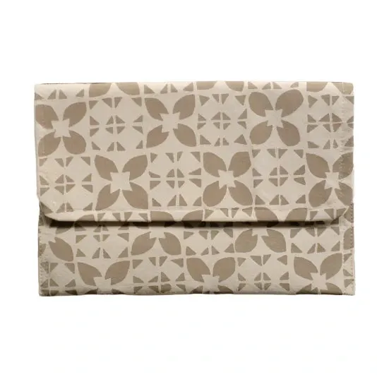 Earrings RISEBEYOND Rise Beyond The Reef Bua Block Classic Clutch Purse