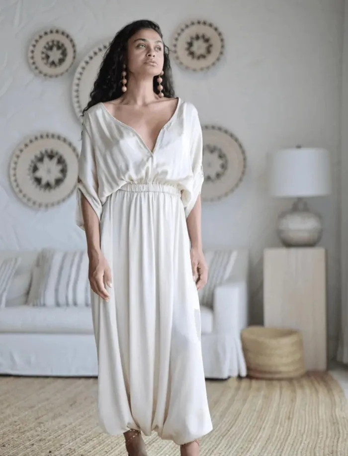 Earrings Vevi Jumpsuit Erika Pea