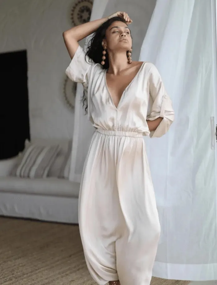 Earrings Vevi Jumpsuit Erika Pea