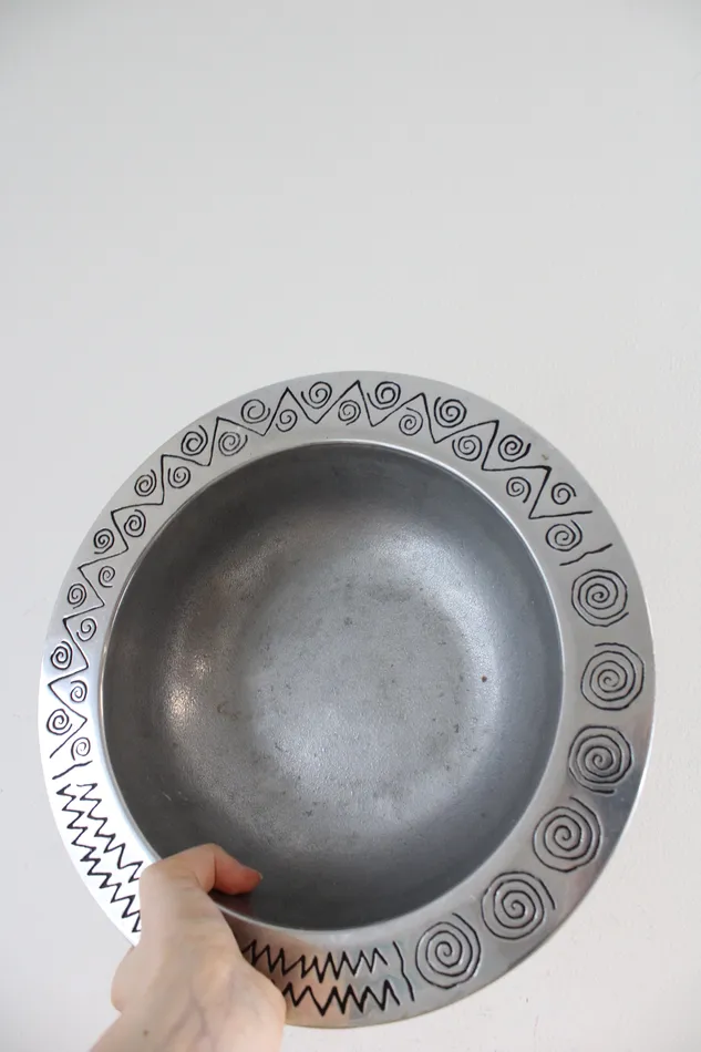 Earrings Wilton Armetale Wilton Armetale Reggae Pewter Etched Rim Serving Bowl Earrings Wilton Armetale Wilton Armetale Reggae Pewter Etched Rim Serving Bowl