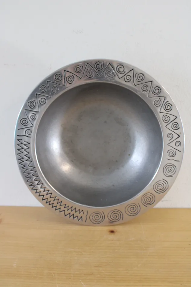 Earrings Wilton Armetale Wilton Armetale Reggae Pewter Etched Rim Serving Bowl