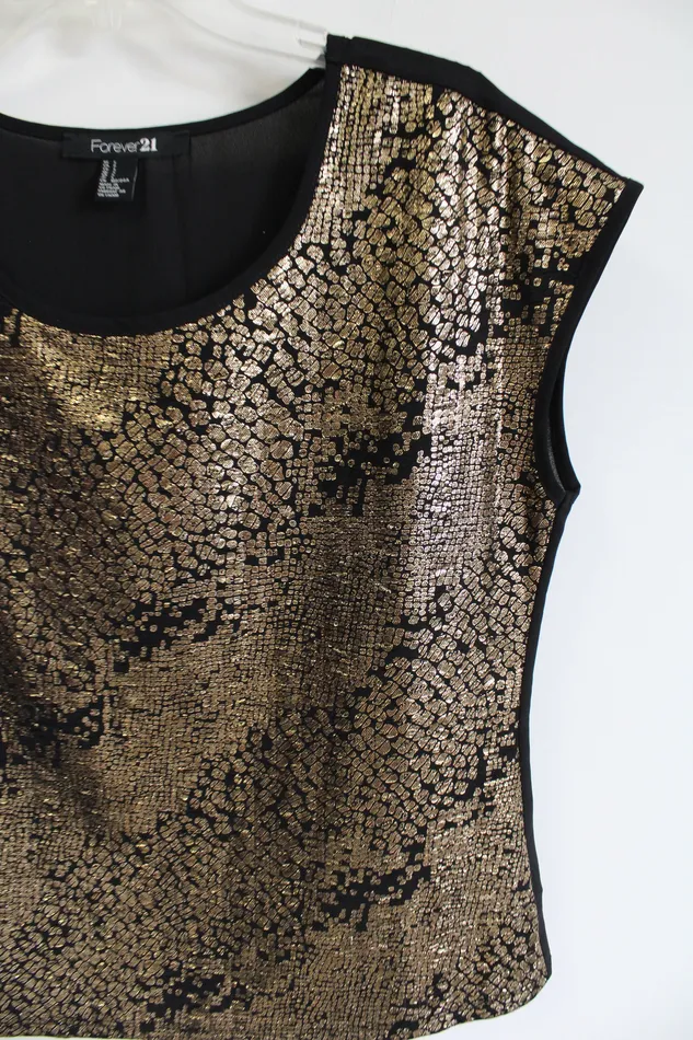 Forever 21 Black Gold Metallic Top S Forever 21 Necklaces