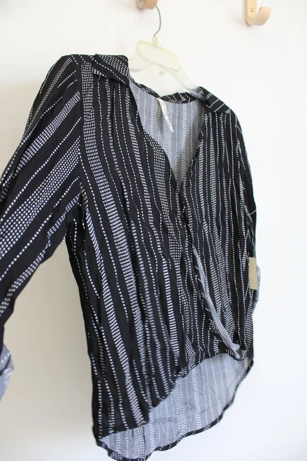 Girl Krazy NEW Girl Krazy Black White Striped Top M Rings