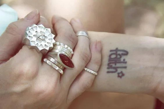 IsiMidi Ring Giza Pyramid Erika Pea Rings IsiMidi Ring Giza Pyramid Erika Pea Rings