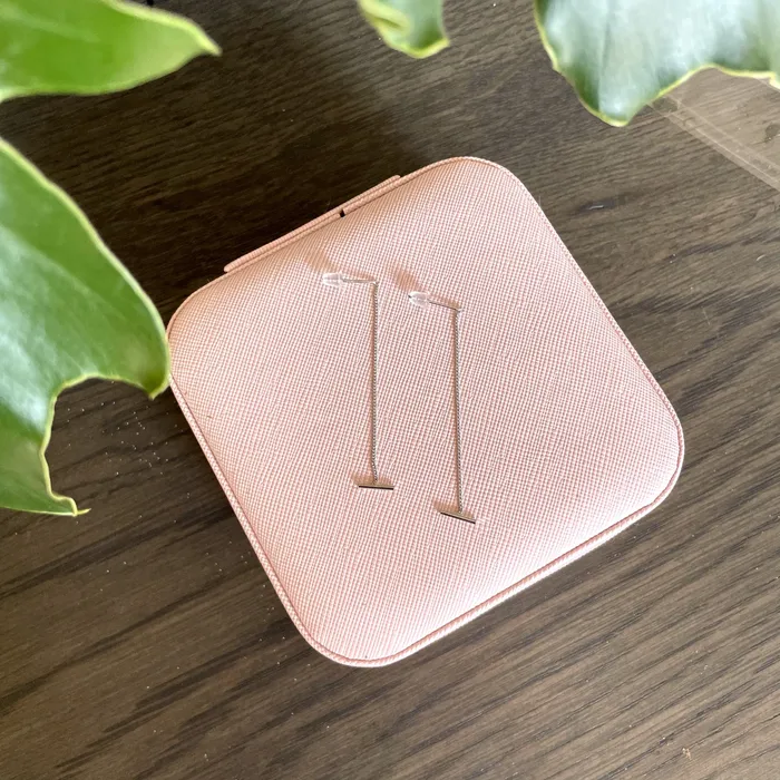 ISZI Earrings Minimalist Thread Earrings