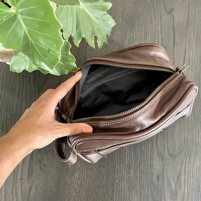 Jonty Leather Vanity Bag LUUKS Earrings