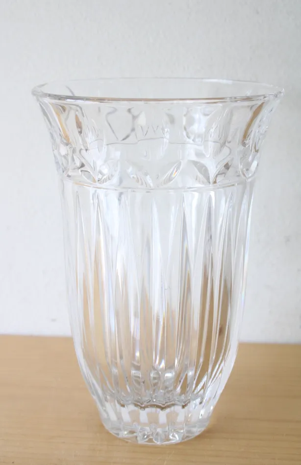 Jubilee Thrift Necklaces Hand Crafted 24 Full Lead Crystal Clear Glass Tulip Garden Vase Jubilee Thrift Necklaces Hand Crafted 24 Full Lead Crystal Clear Glass Tulip Garden Vase