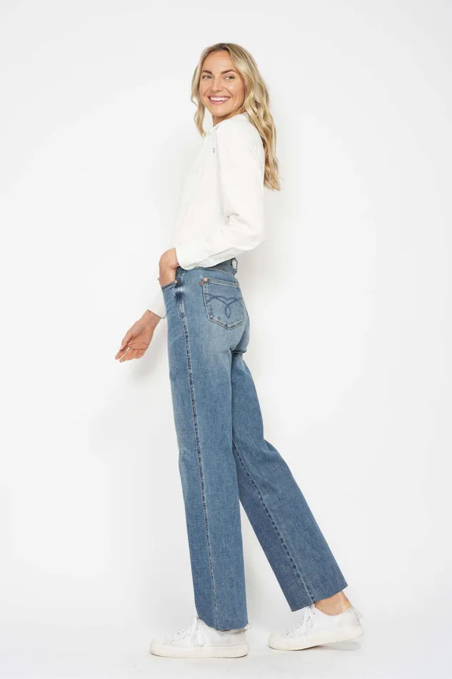 JUDY BLUE JUDY BLUE HIGH WAIST TUMMY CONTROL RAW HEM STRAIGHT JEAN MEDIUM STONE Rings JUDY BLUE JUDY BLUE HIGH WAIST TUMMY CONTROL RAW HEM STRAIGHT JEAN MEDIUM STONE Rings