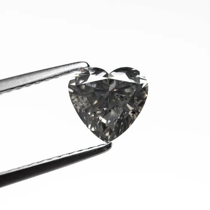 Misfit Diamonds Necklaces 094ct 613x645x389mm Fancy Grey Heart Brilliant 1992335