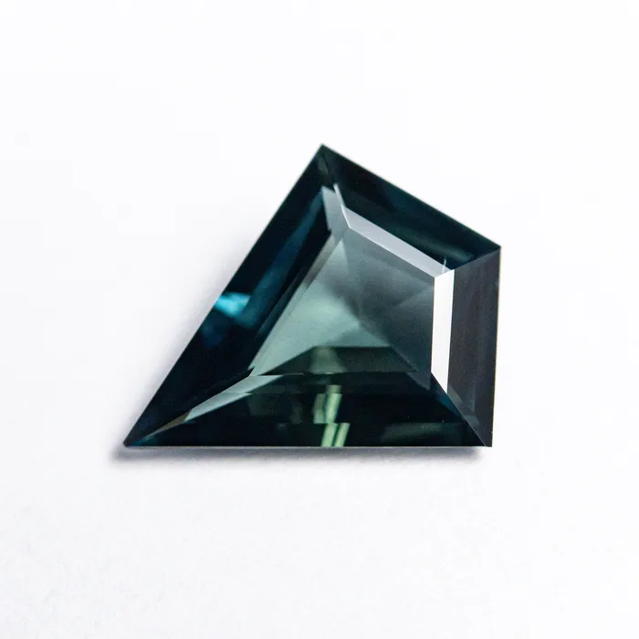 Misfit Gems 156ct 1069x886x324mm Kite Step Cut Sapphire 2003405 Rings