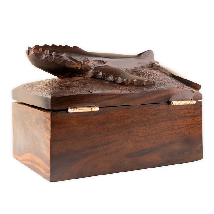 Necklaces EARTHVIEW Handcarved Wooden Keepsake Box with Humpback Whale Lid Necklaces EARTHVIEW Handcarved Wooden Keepsake Box with Humpback Whale Lid
