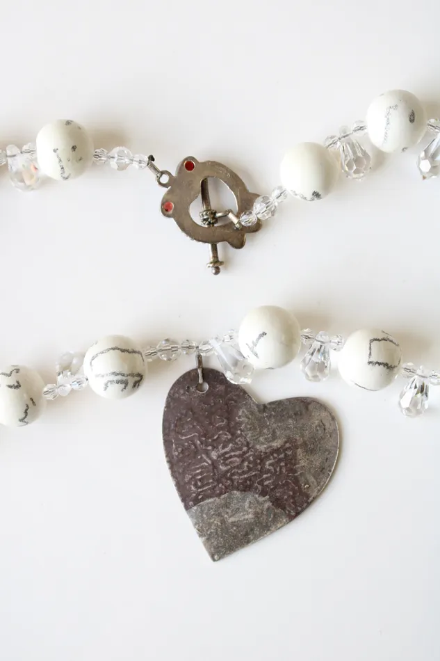 Necklaces Jubilee Thrift White Lettering Beaded Heart Pendant Chunky Necklace
