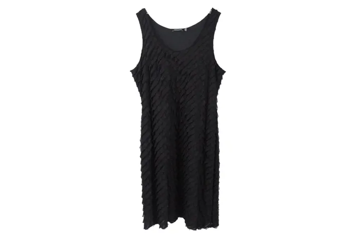 Notations Black Ruffle Dress L Notations Rings