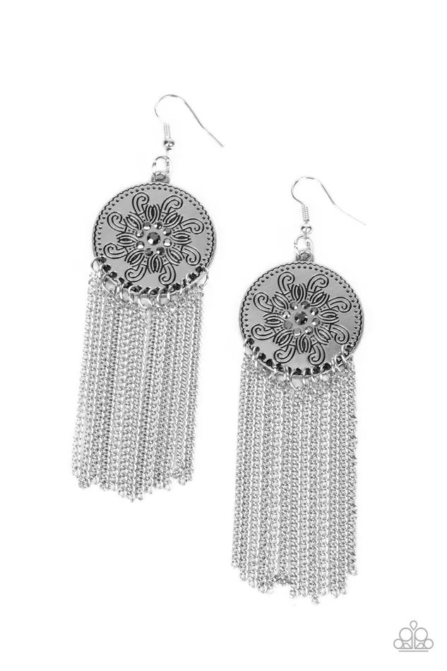 Paparazzi Accessories Rings Fringe Control Silver