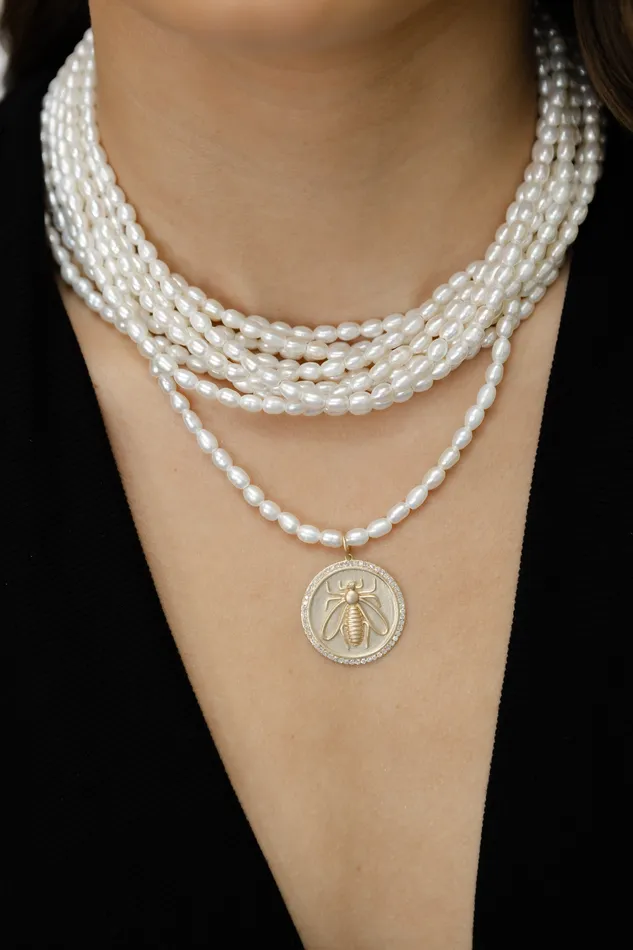 RACHEL LYNN CHICAGO Necklaces Yellow Gold and Diamond Bee Coin Pendant