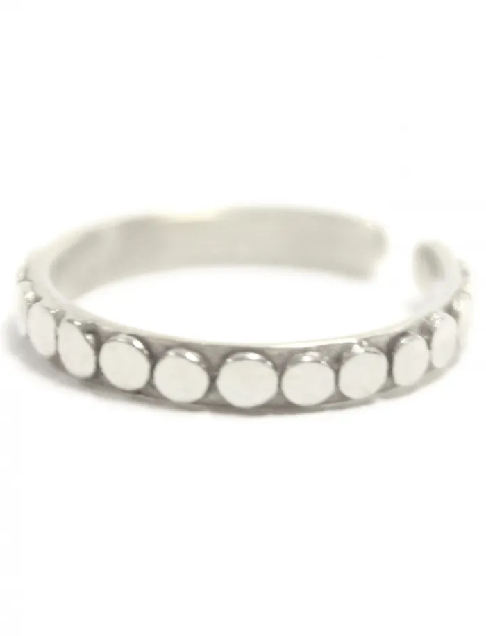 Rings Erika Pea IsiMidi Ring Embossed Rings Erika Pea IsiMidi Ring Embossed