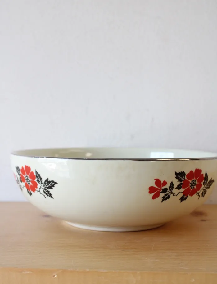 Rings Halls Superior Quality Kitchenware Red Black Floral Serving Bowl Halls Superior Quality Kitchenware Rings Halls Superior Quality Kitchenware Red Black Floral Serving Bowl Halls Superior Quality Kitchenware