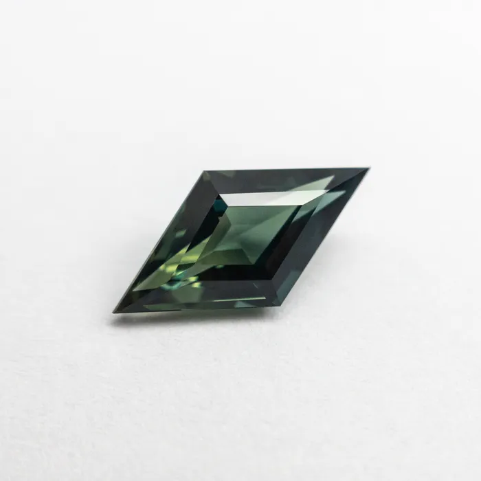 Rings Misfit Gems 126ct 1148x596x347mm Lozenge Step Cut Sapphire 2229702