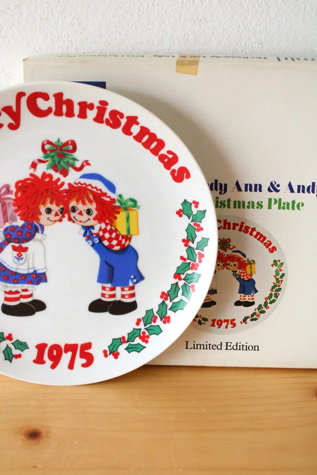 Schmid Earrings Schmid The Raggedy Ann Andy 1975 Christmas Wall Decor Plate