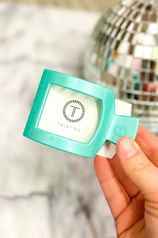 Teleties Faire Teleties Small Flat Square Clip Totally Turquoise Earrings